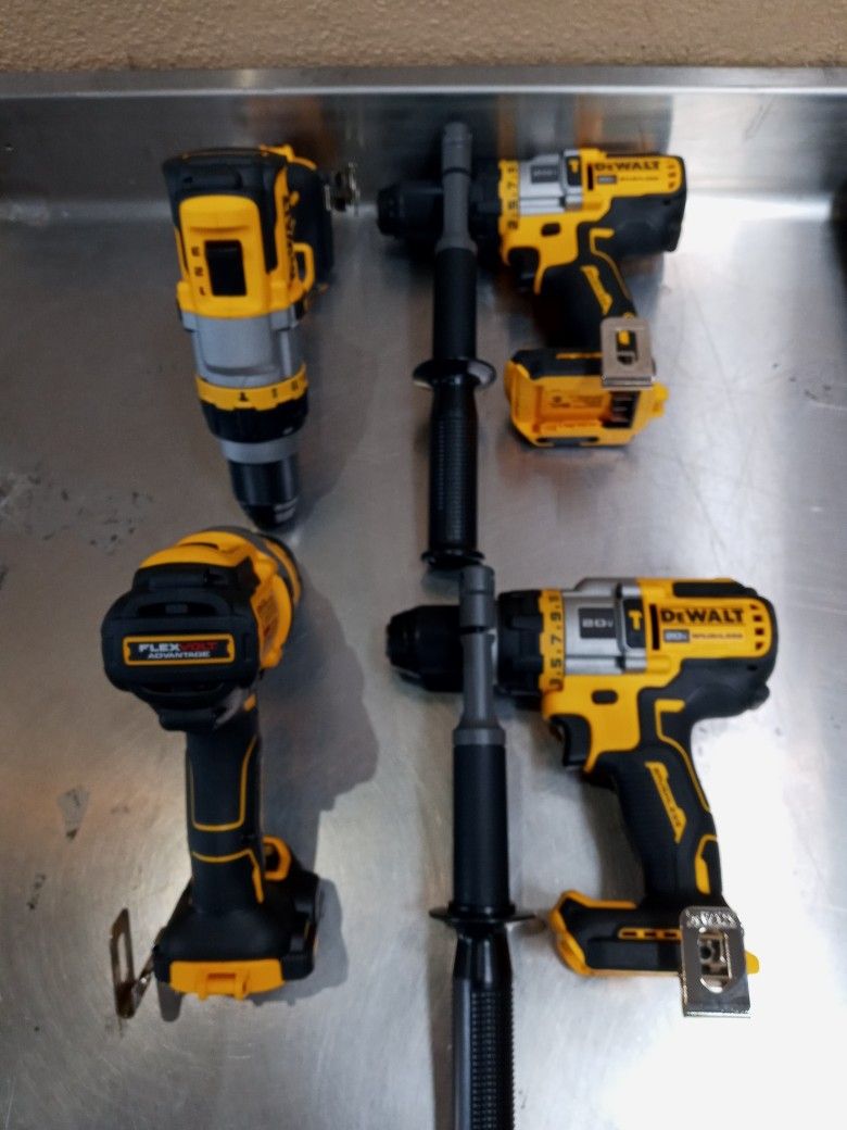 Dewalt DCD999b Hammer Drill Advantage $100 Tool Only New 