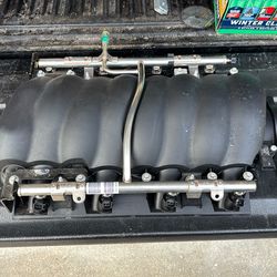 LS3 Chevy Intake Manifold With Fuel Rail And Injectors GM 1(contact info removed)