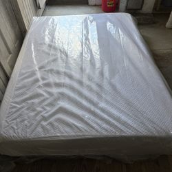 Nectar mattress (Queen)