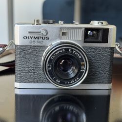 Olympus 35RC Vintage 35mm Film Camera – 42mm f/2.8 Zuiko Lens 