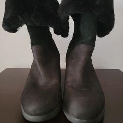 Ugg Devorah Boot