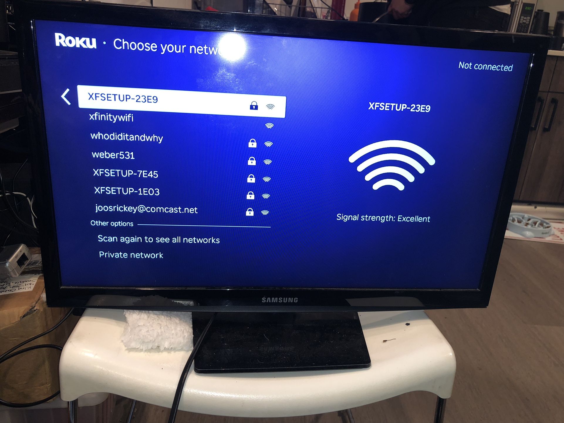 32” 4K Samsung TV W/Remote (Price Reduced)