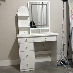 Girls Vanity With Matching Chair