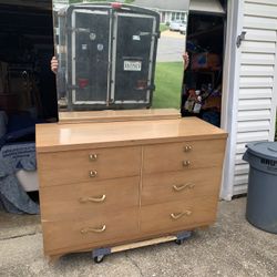 Beautiful 1950 MCM Six Drawer Dresser With Mirror 