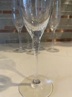 Set of 6 Clear Champagne Flutes – Elegant Twist Stem