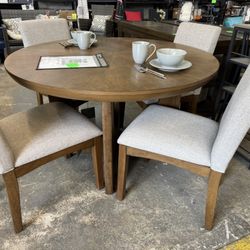 Wood Round Table And 4 Chairs New Fully Assembled 