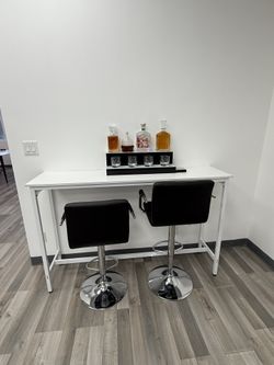 Bar With 2 Chairs