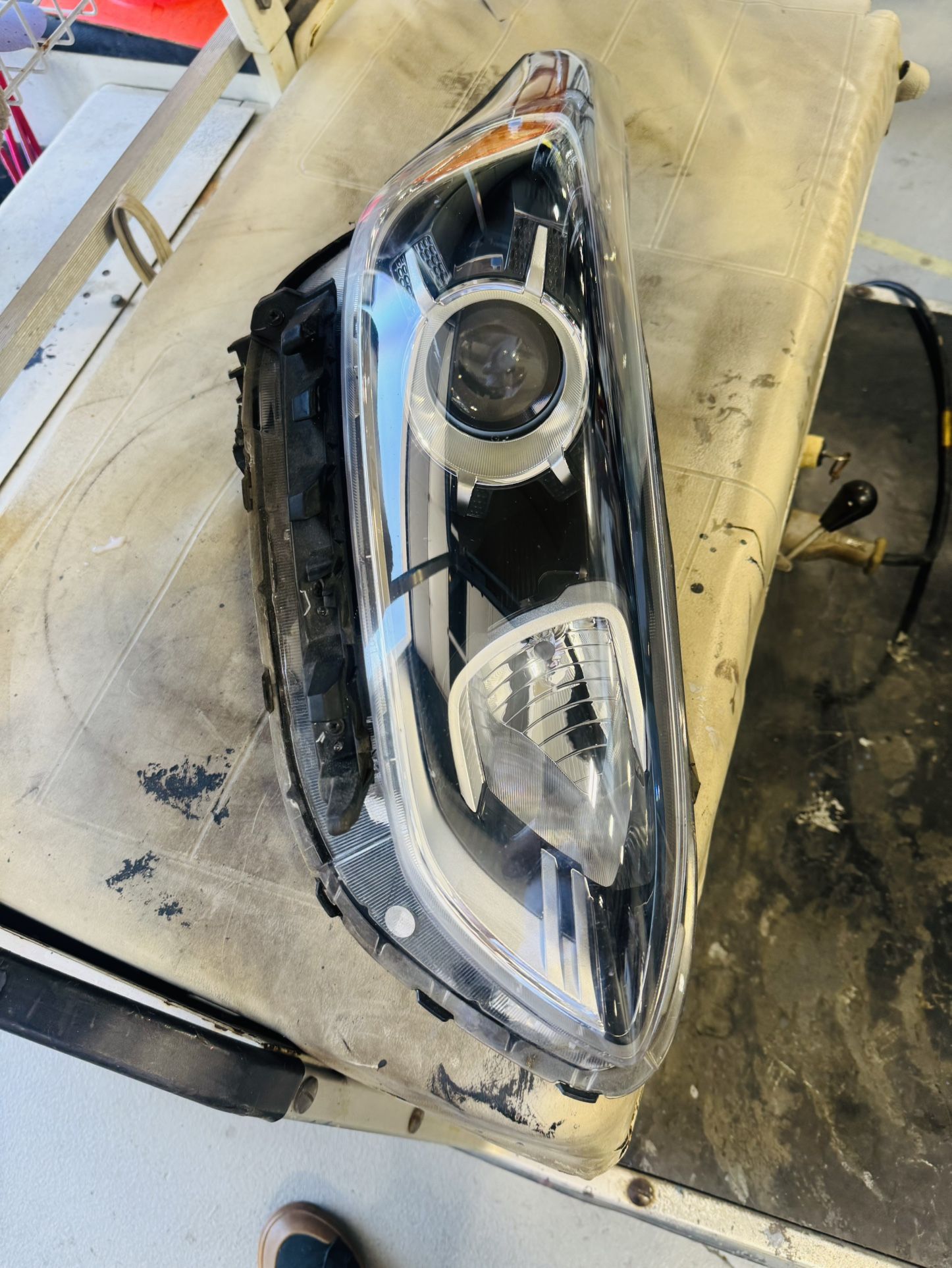2020 Kia Forte Right side Headlight