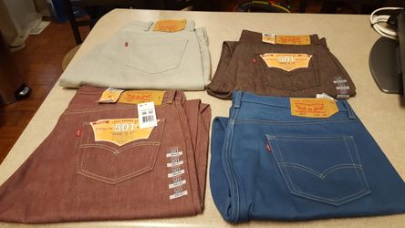 Levi jeans size 38w and 32 long