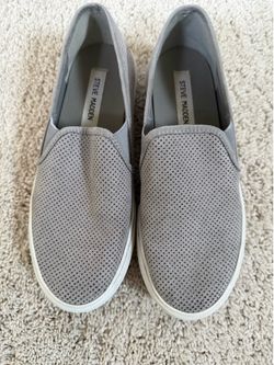 Steve Madden Gray woman’s/juniors slip on shoes