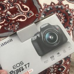 Canon Rebel T7