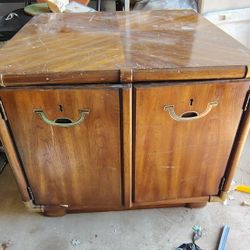 Side Table/Coffee Table 
