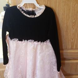 This is a beautiful size 4t dress.