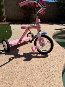 Radio Flyer Tricycle Kids Classic Style Dual Deck Tricycle W/Handlebar Bell-Pink
