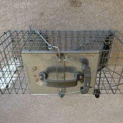 Small Animal Trap 17”x7”x7” Squirrel Rabbit Rat