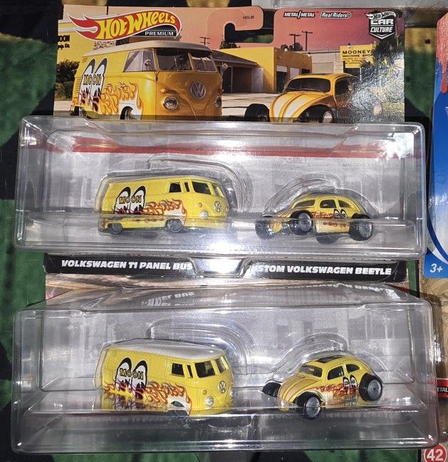 Hot Wheels Premium Two Car Pack