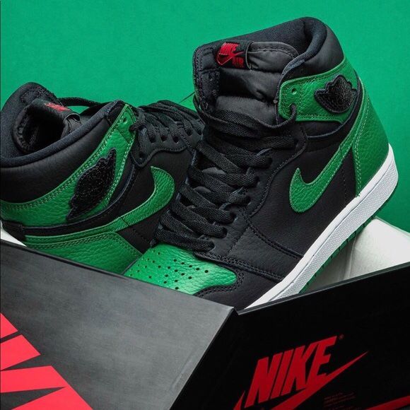 outfits to wear with pine green 1s