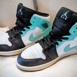  **GREAT DEAL!!!!!**JORDAN 1's!!! TEAL,BLACK,WHITE Weatherproofed Too!