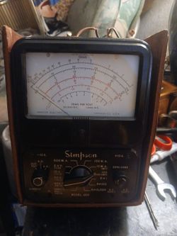 Vintage Simpson Model 260 Annalog Multimeter used for testing electri circuits measures DC voltage or AC voltage