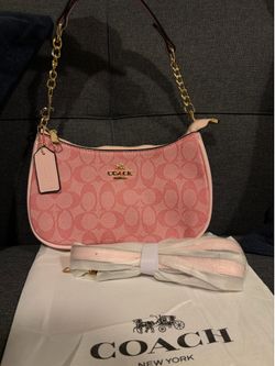 Brand new Pink Coach bag✨