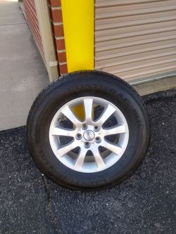 Lexus SUV tire and rim