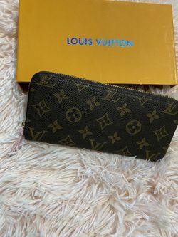 Cartera Interior rosa $55