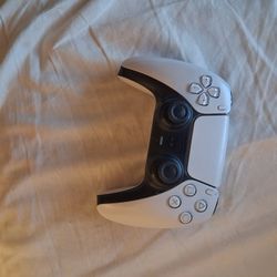 PS5 Dual Sense Controller, Never Used, Got It For My Steam Deck But Never Used It.
