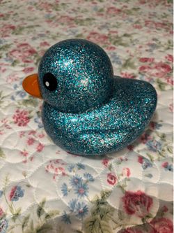 Giant Jeep duck