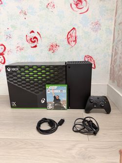 Microsoft Xbox Series X - Disc Version - 1 TB , Bonus 1 Game Madden 23  ( Used Very New  )