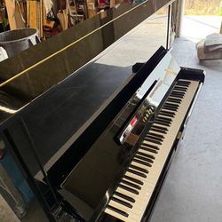 Yamaha U3H