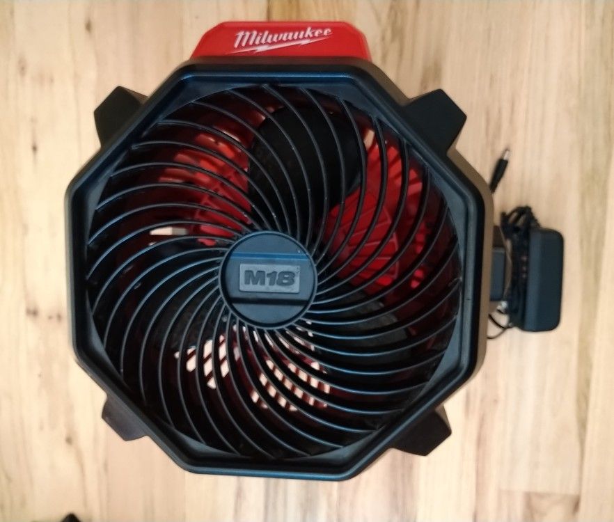 Milwaukee M18 Cordless Jobsite Fan (AC or Battery)