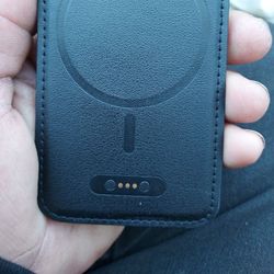 ESR Halolock Gro Wallet Stand