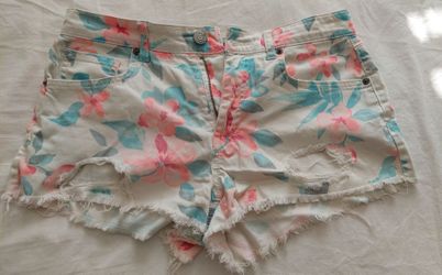 Tokyo Darling High-waisted "shorty" cutoff shorts