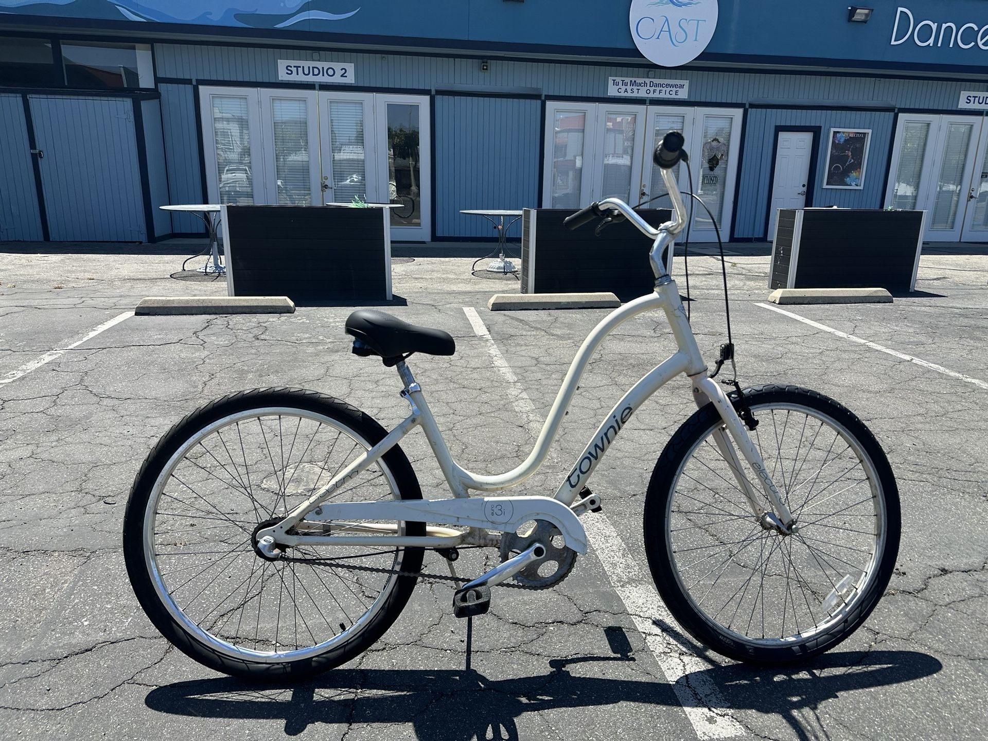 Womens electra townie 3 Speed Bike beach cruiser bicycle ready to ride