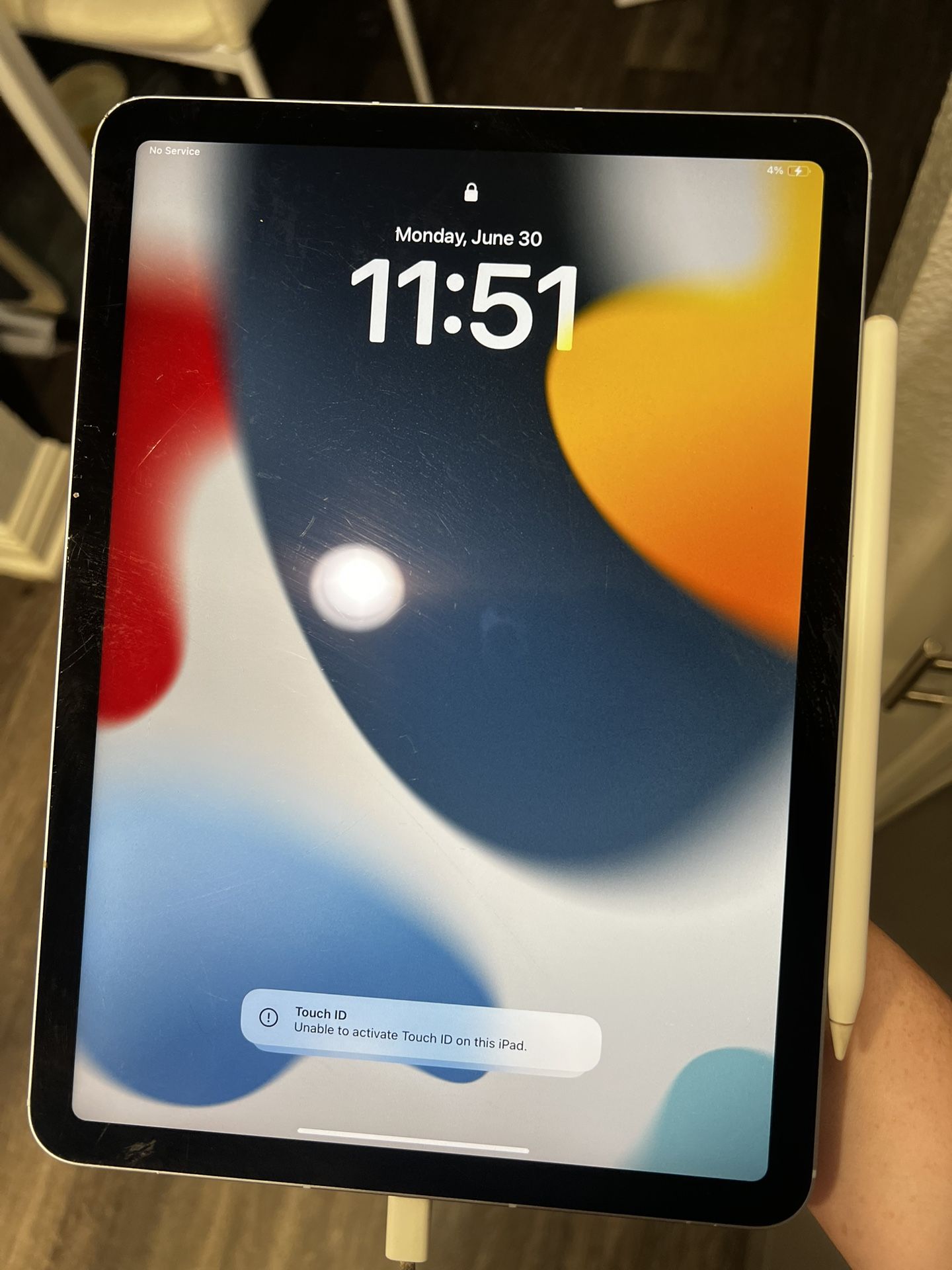 iPad 10.9 Inch With Apple Pen 