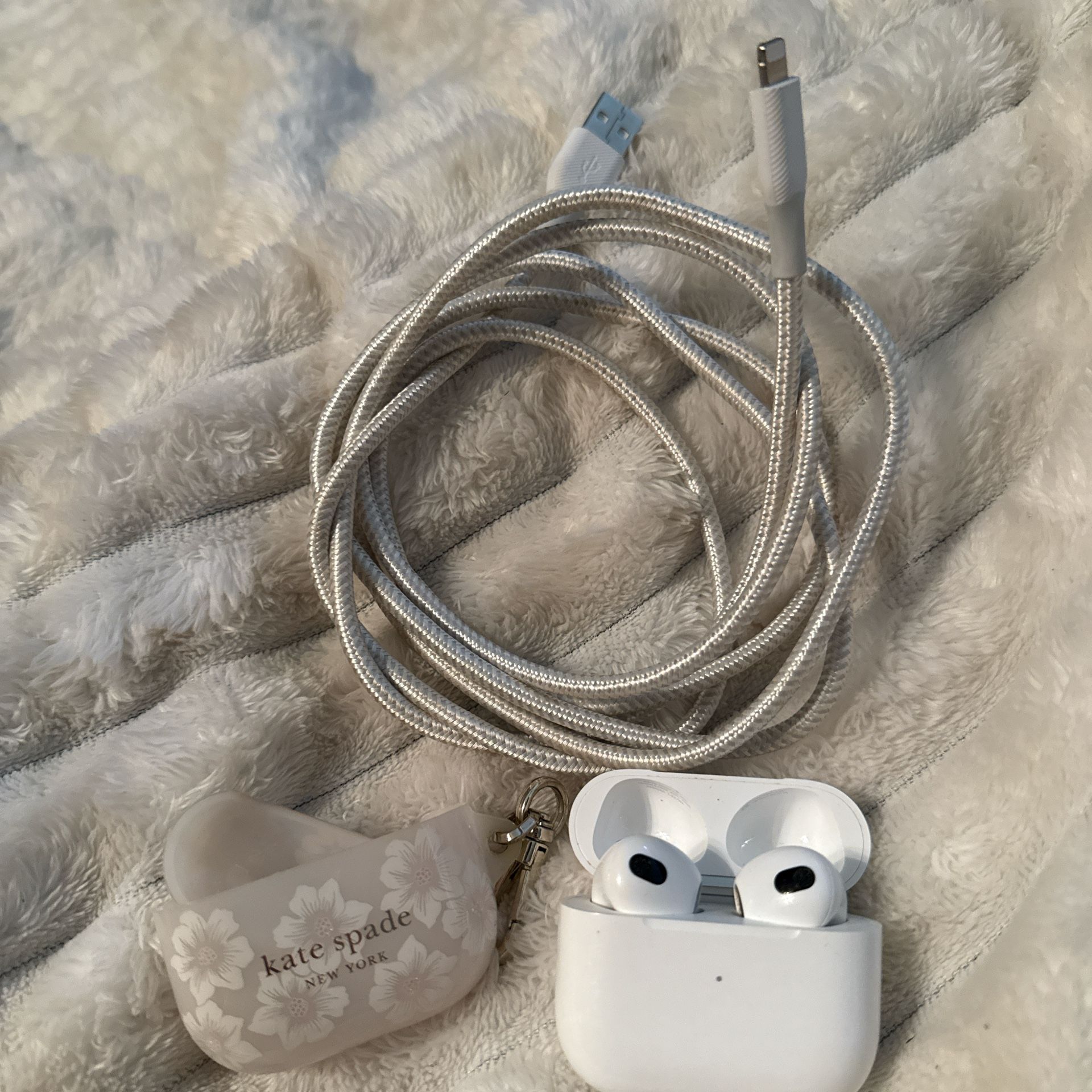 AirPods With Case & Charger