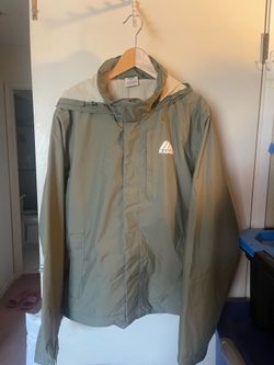 Rainier Waterproof With Pockets