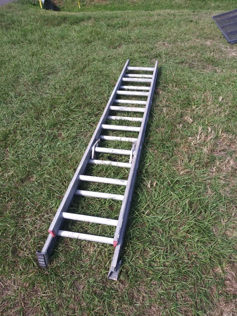 Werner 16 ft aluminum extenssion ladder