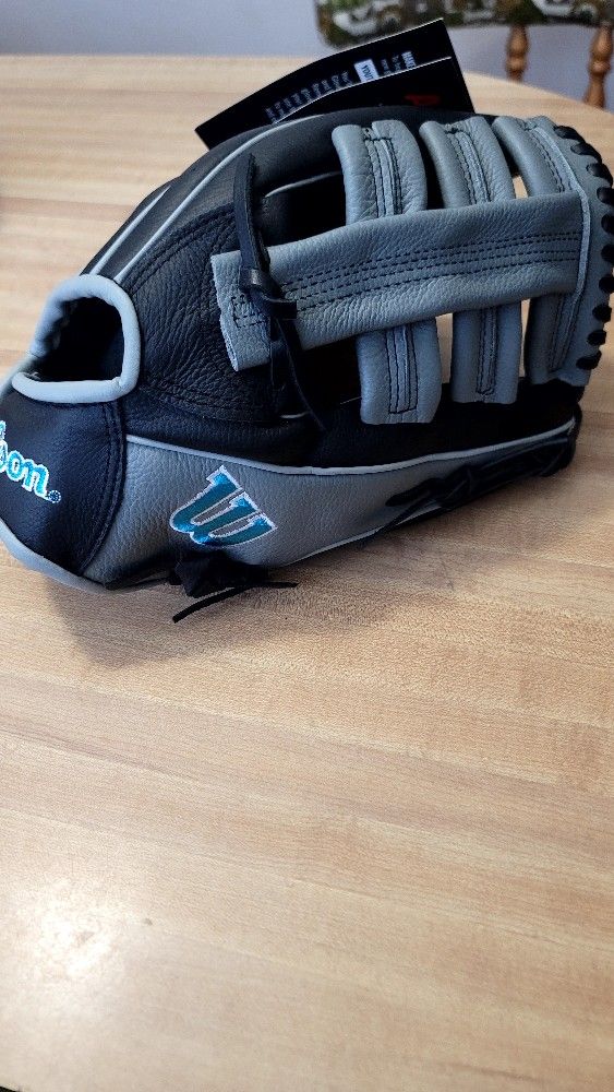 Wilson A500 Youth RHT 12.5 " Glove $60