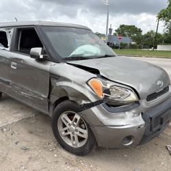 2010 Kia Soul 2.0L For Parts