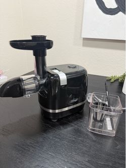 Omega H3000R Cold Press Slow Juicer – New, Never Used