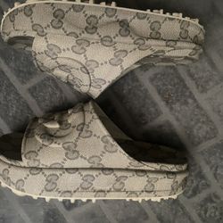 Gucci Slides 