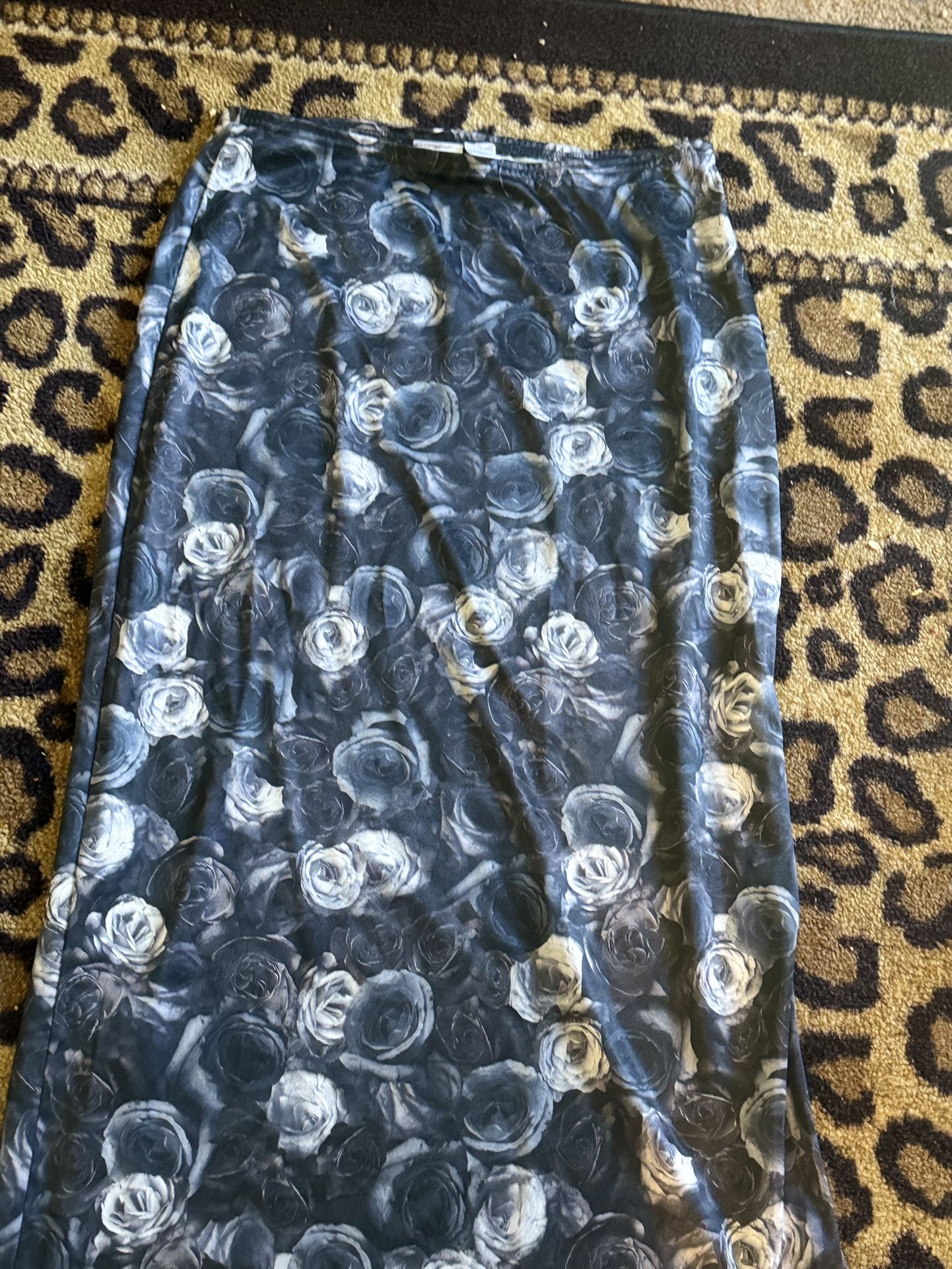 Black Rose Long Skirt ✨