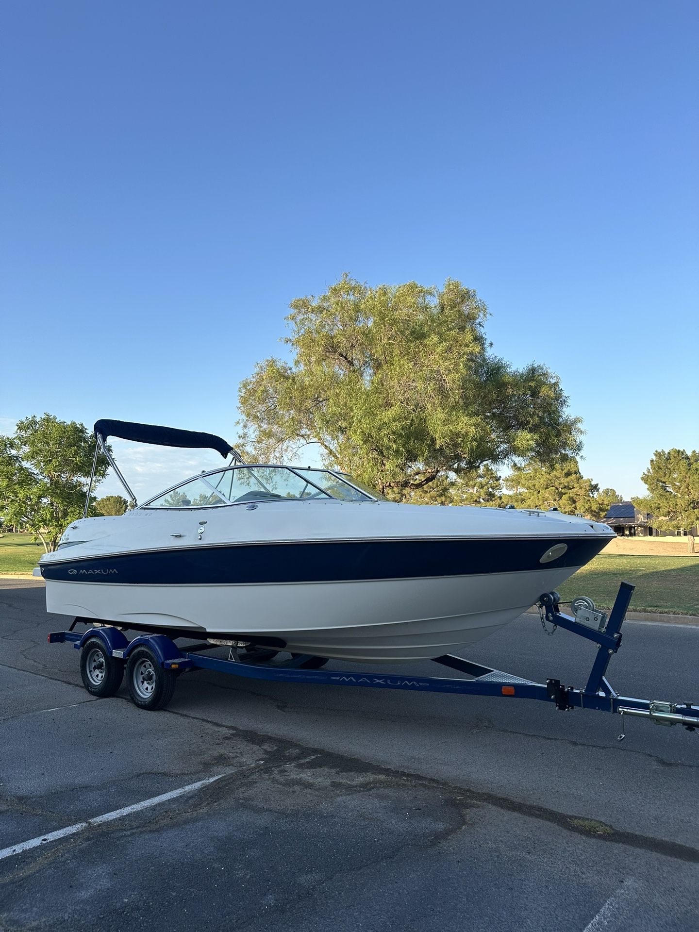 2007 Maxum 2100 Sea Deck Boat 