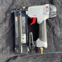 Porter Cable, 120 Psi Nail Gun 