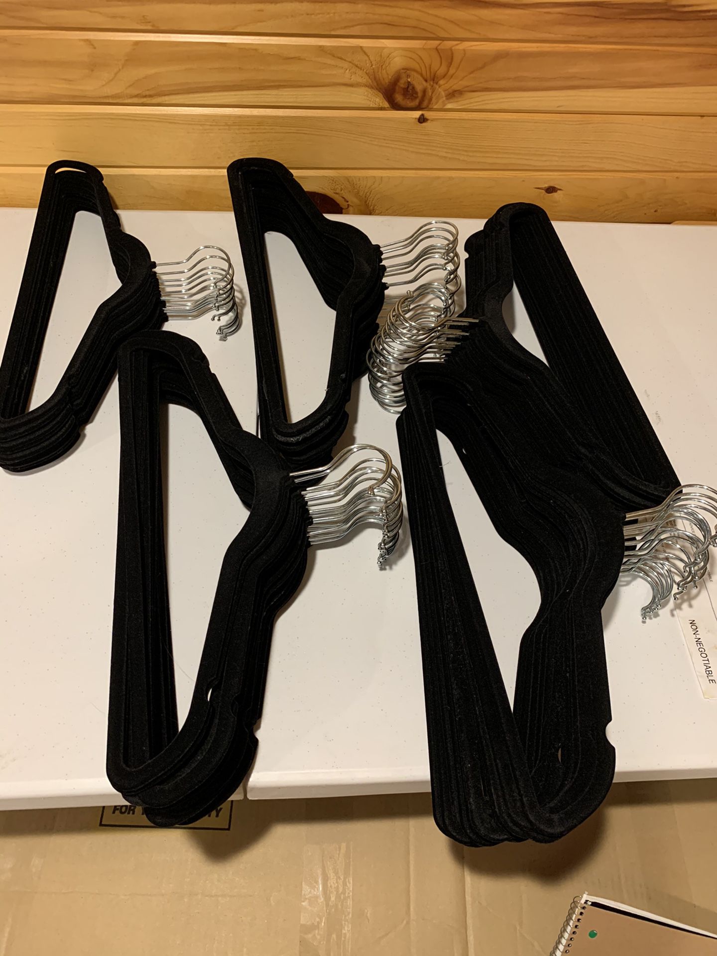 100 Velvet hangers