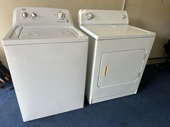 Washer and dryer set- both in good working condition