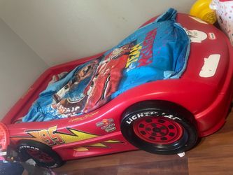 Toddler bed