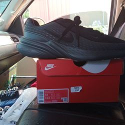 Nike Uplift 12