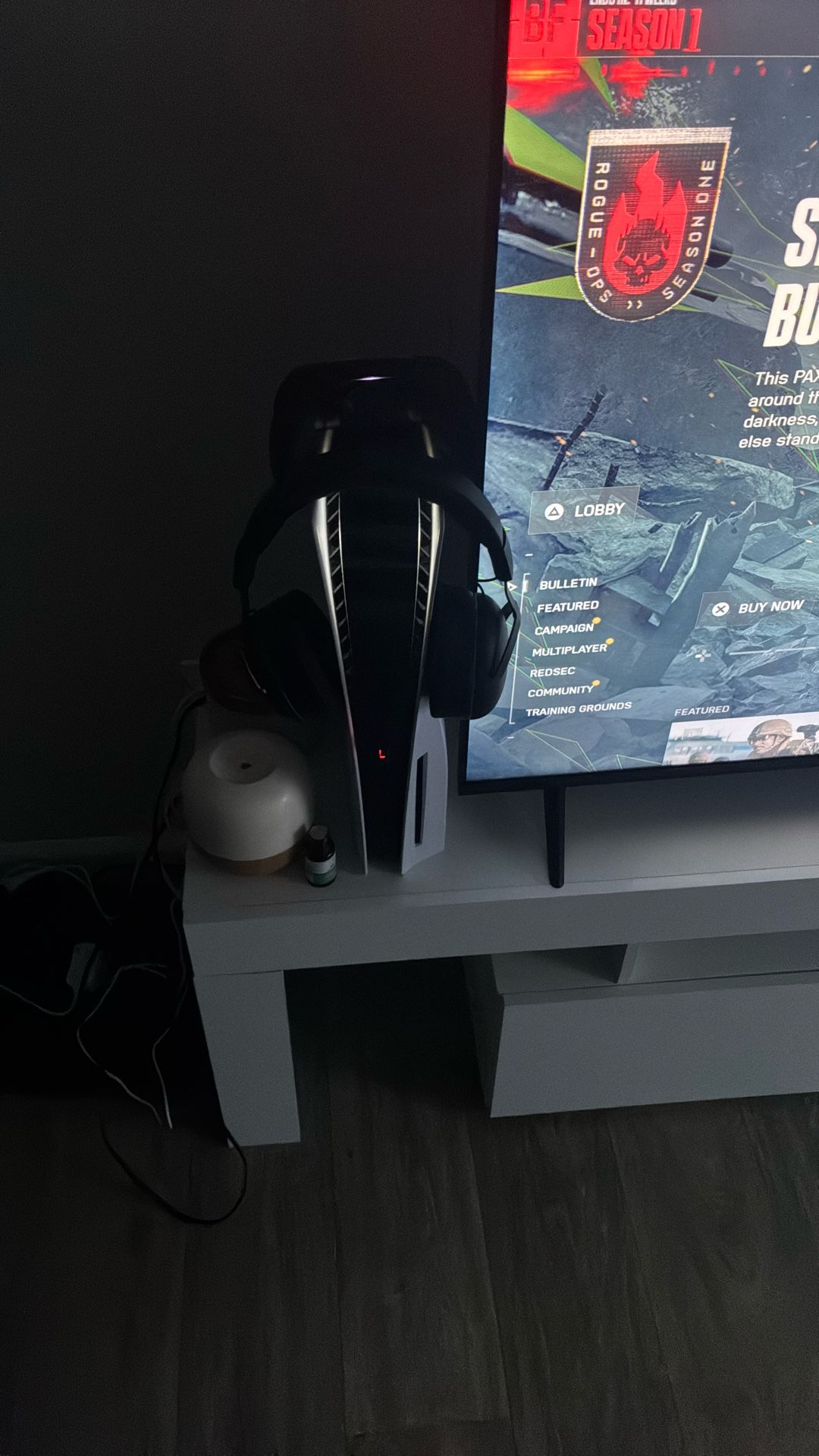 BRAND NEW. Ps5 w Bluetooth Gaming HEADPHONES 